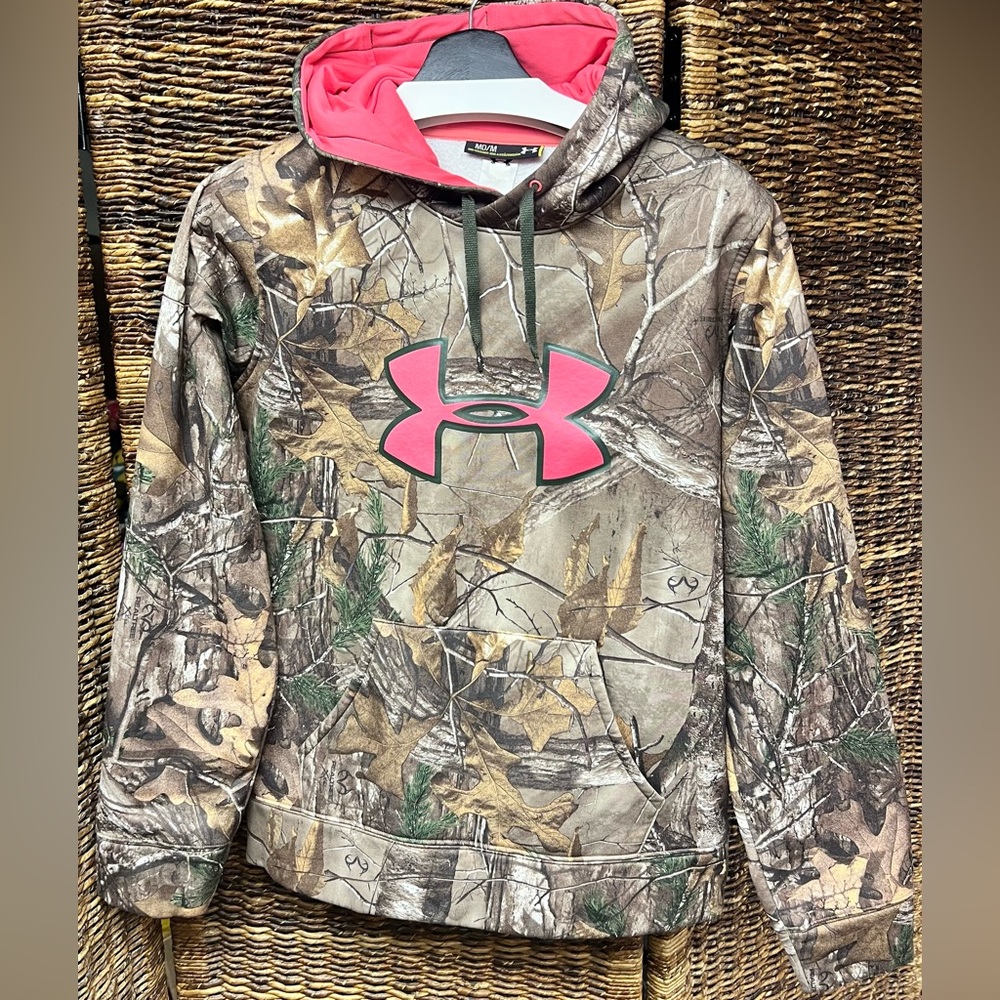 Under Armor- Womens Medium Camo/Pink Hooded Sweatshirt‎